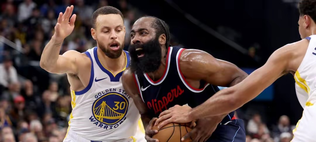 包含洛杉矶快船冲刺阶段门线救险，志在国王杯名次提升，质疑声仍在，纪律约束更严格的词条